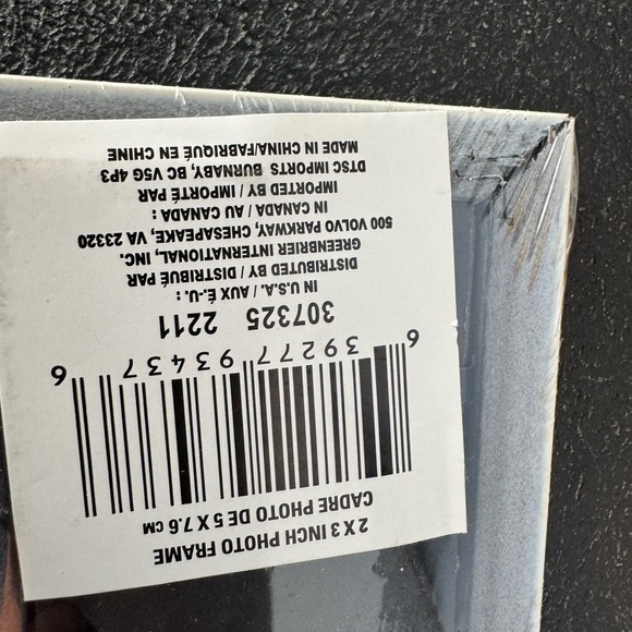 Elegant White Baggage Tag for the Newlywed! Mr. & Mrs. - Picture 3 of 4